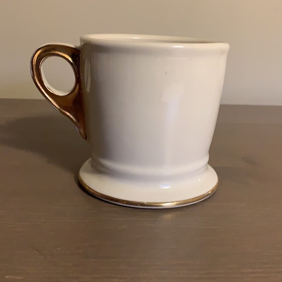 Anthropologie Cream and Gold Ceramic Letter D Mug - Picture 4 of 7